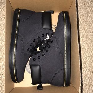 NWT Dr. Martin Maelly Black Canvas Boots